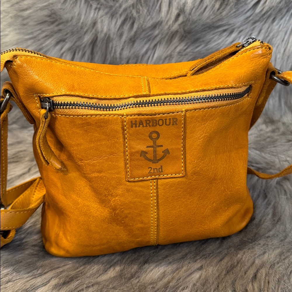 Harbour 2Nd Women’s Crossbody Bag - Picture 9 of 11